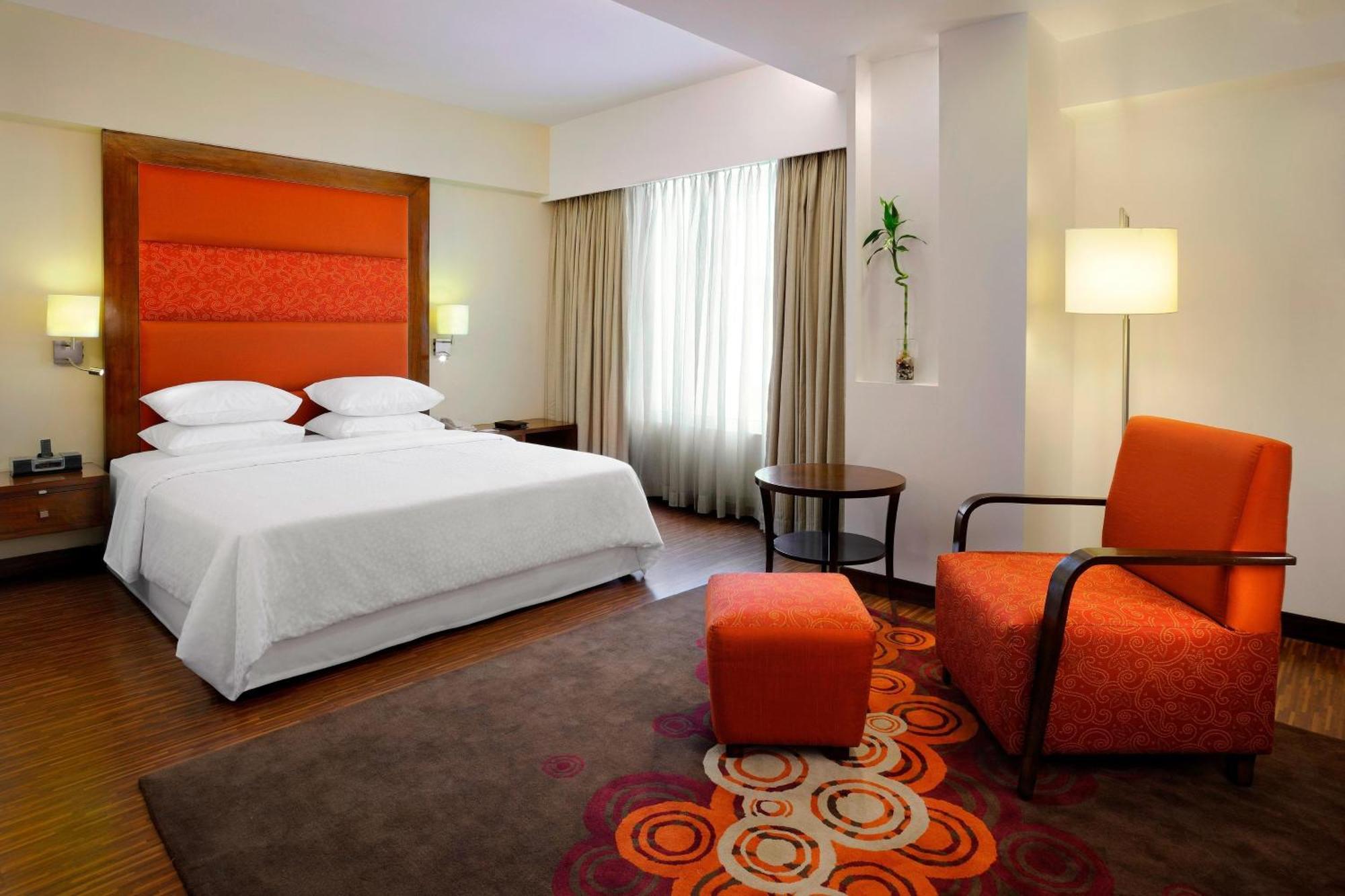 Four Points By Sheraton Ahmedabad Exterior foto