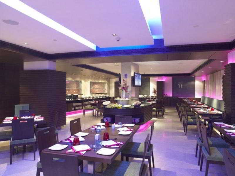 Four Points By Sheraton Ahmedabad Exterior foto